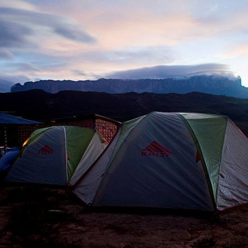 Amanecer_en_campamento_rio_tek_-_trekking_al_Tepuy_Roraima_-_Canaima_Venezuela_por_Alex_Cabello_Leiva